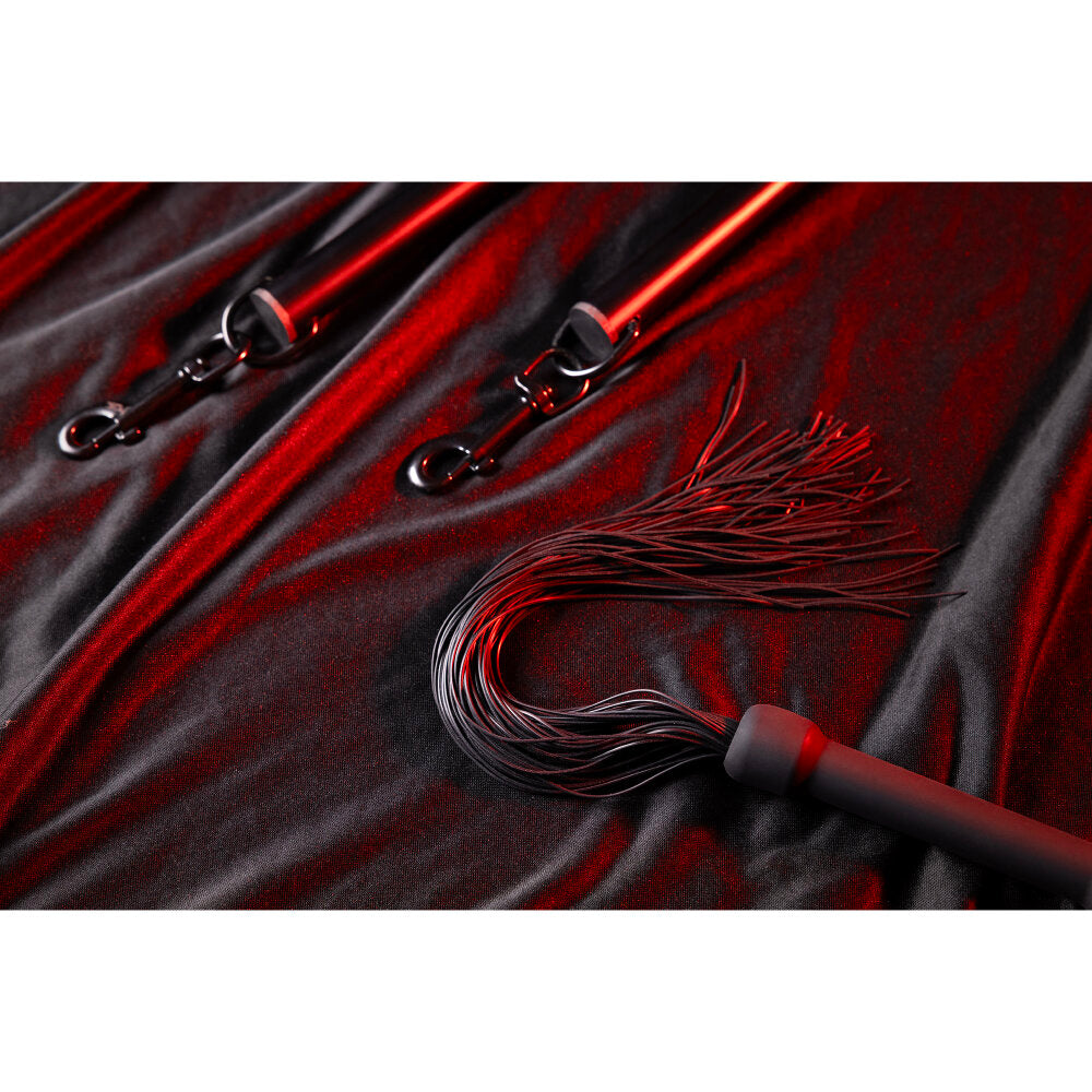 Beginners Silicone Whip - Black